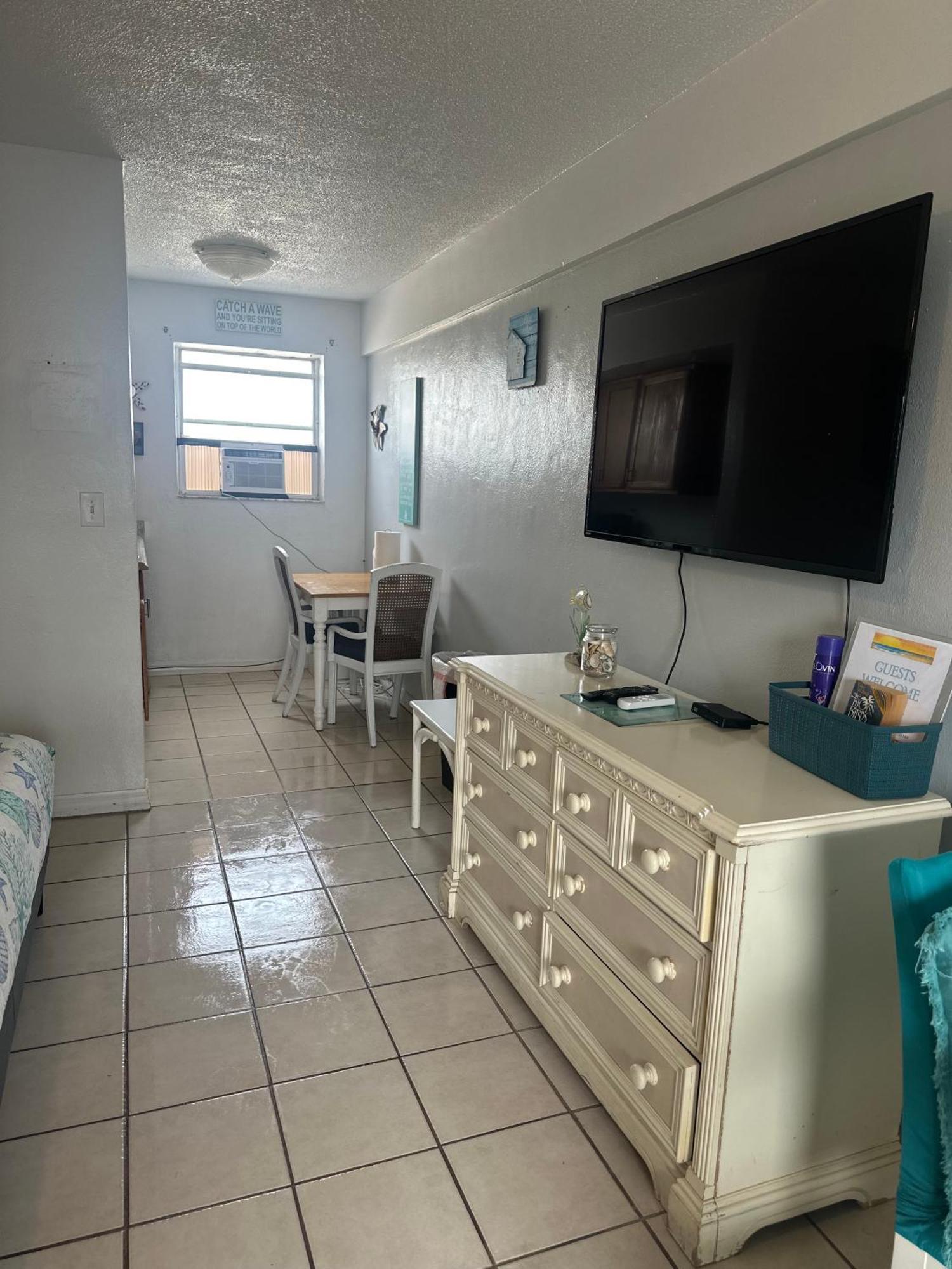 Turquoise Beach Retreat~King Bed~Daytona Beach Bagian luar foto