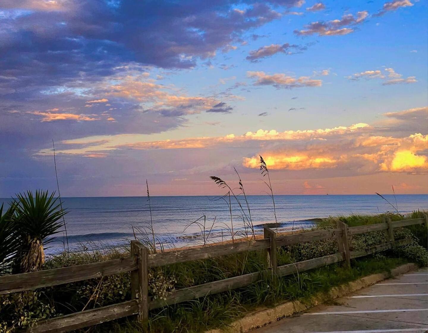 Turquoise Beach Retreat~King Bed~Daytona Beach Bagian luar foto